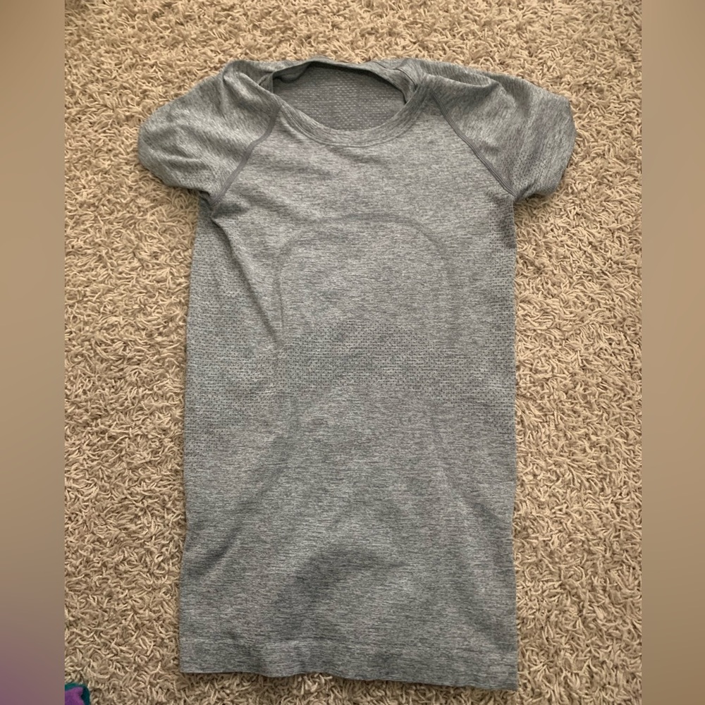 Lululemon swiftly tech in gray Hardly worn